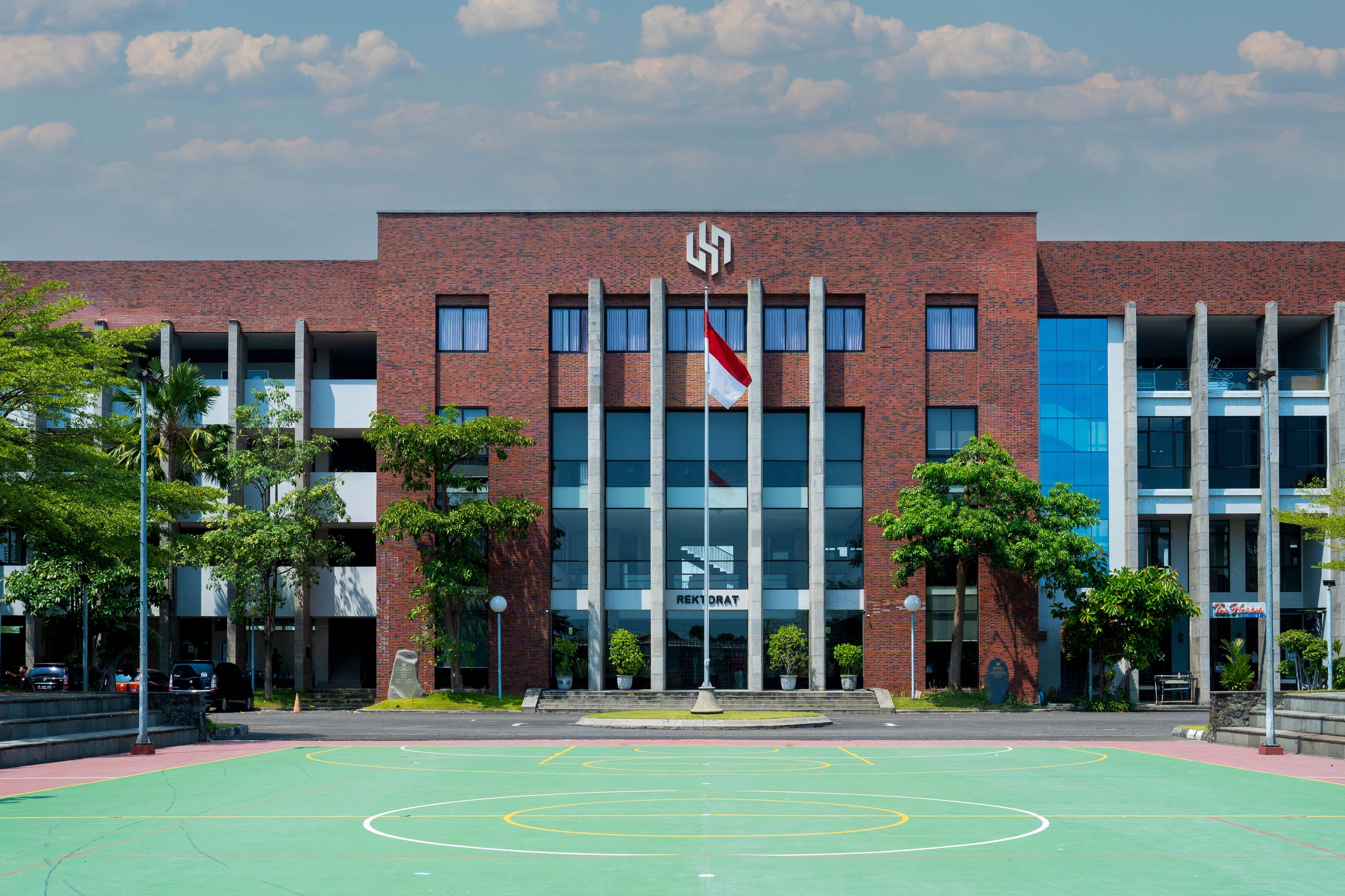 images/pimpinan-universitas_background 1759294798.jpg